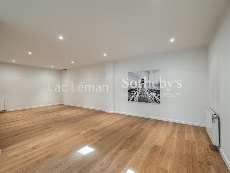 Maison - 257 m² - 6 pièces