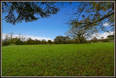 Terrain constructible - 2 153 m²