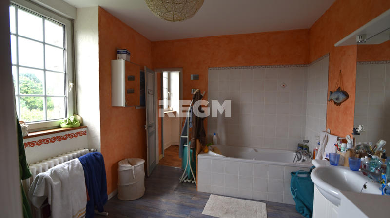 Propriété - 293 m² - 10 pièces