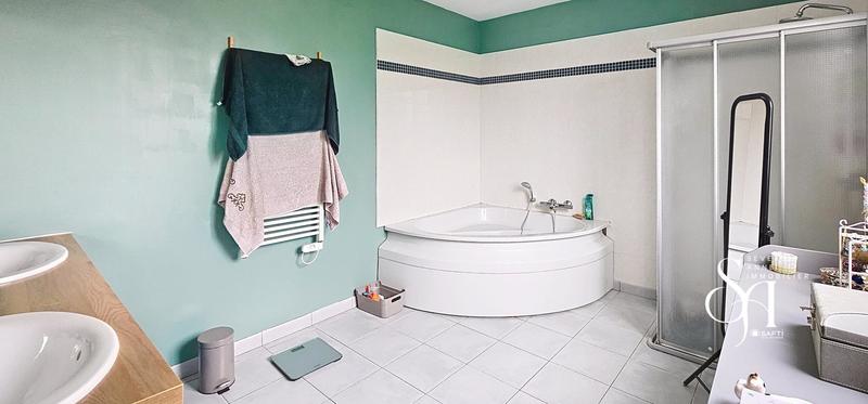 Maison - 162 m² - 7 pièces