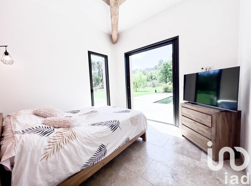 Maison - 290 m² - 8 pièces