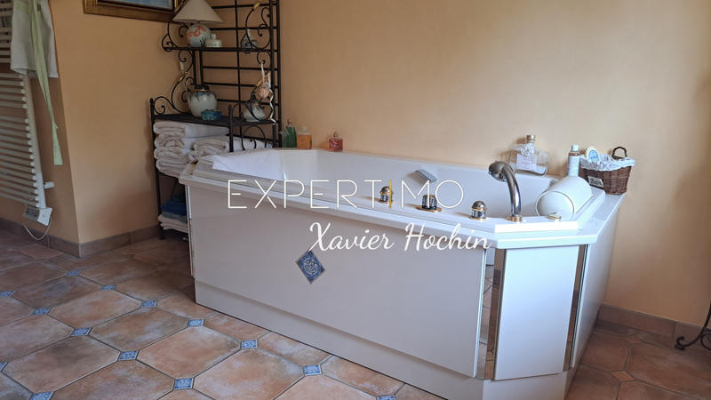 Maison - 277 m² - 7 pièces