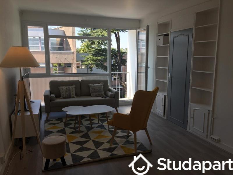 Chambre - 9 m² - 1 pièce