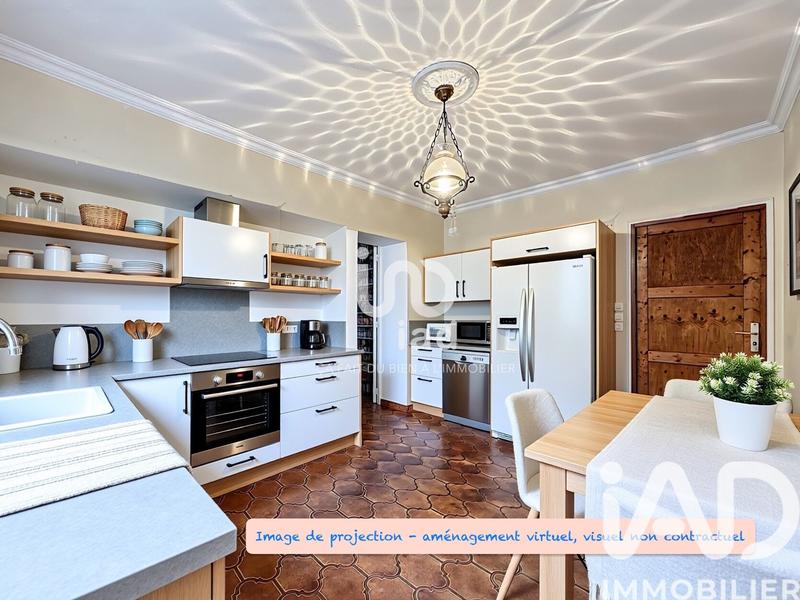 Maison - 112 m² - 8 pièces