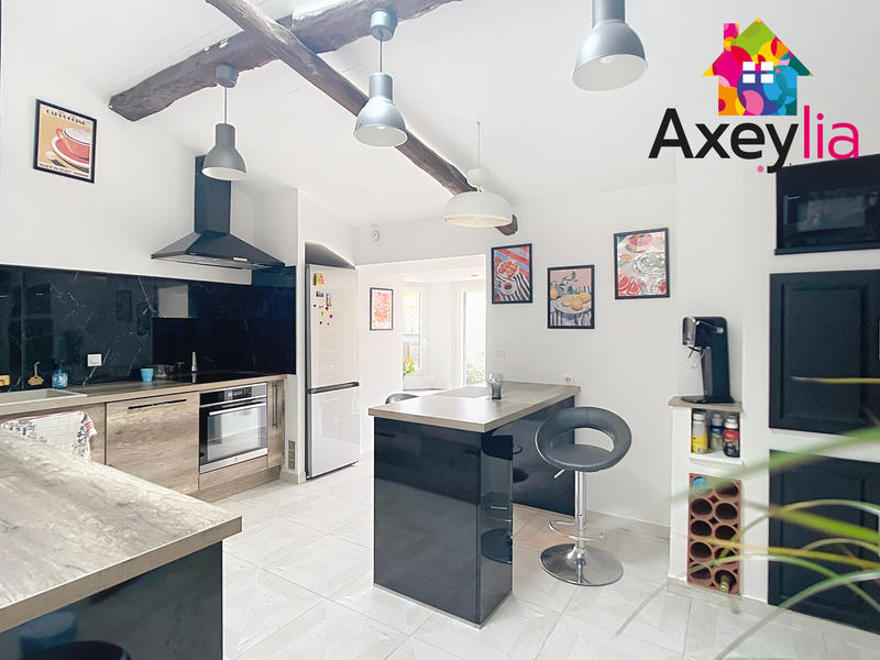 Maison - 90 m² - 4 pièces