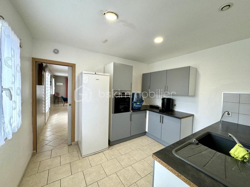 Maison - 214 m² - 7 pièces