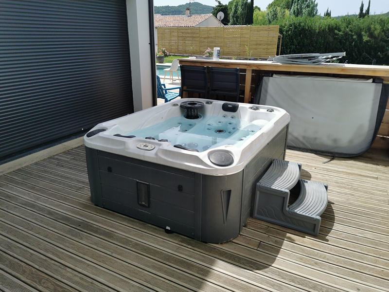 Maison - 180 m² - 5 pièces