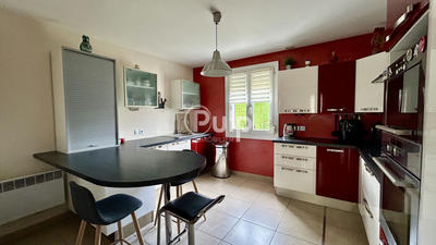 Maison - 106 m² - 7 pièces