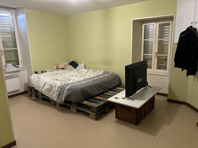 Immeuble - 1 m² - 8 pièces