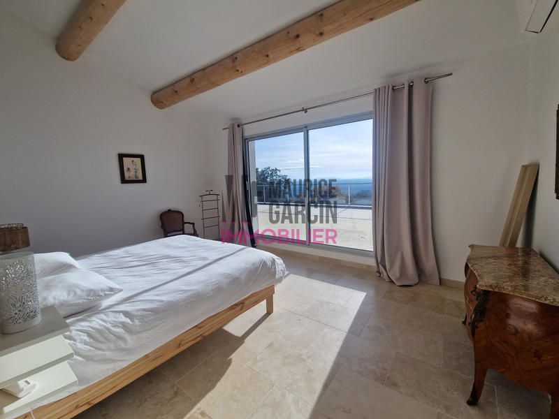 Maison - 298 m² - 9 pièces