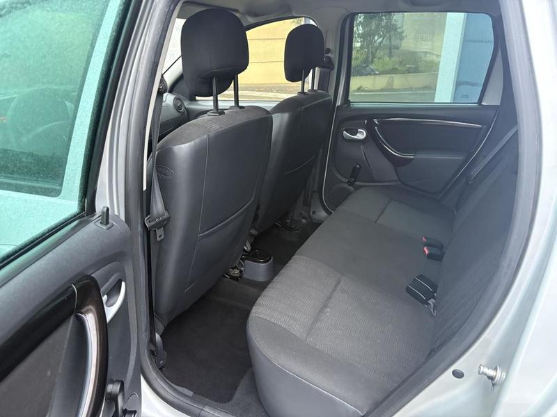 Dacia Duster 1.5 Dci 110 Cv Laureate + Attelage