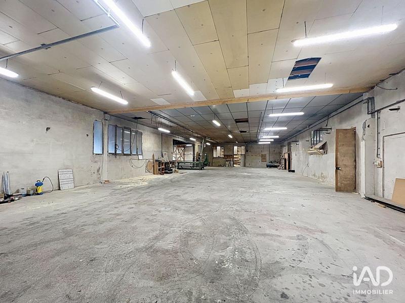 Local commercial - 2 460 m²