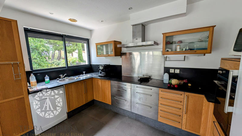 Villa - 170 m² - 4 pièces