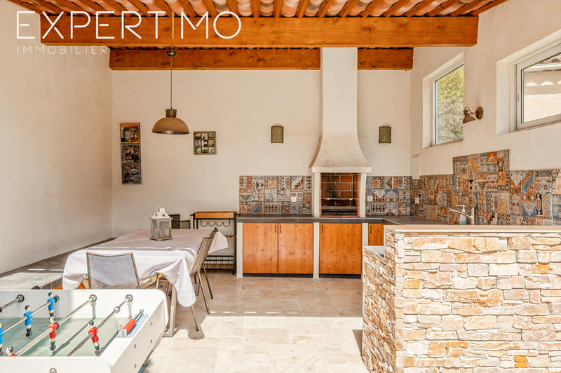 Villa - 167 m² - 6 pièces