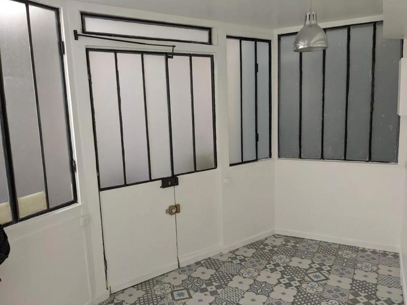 Entrepôt - 23 m² - 2 pièces