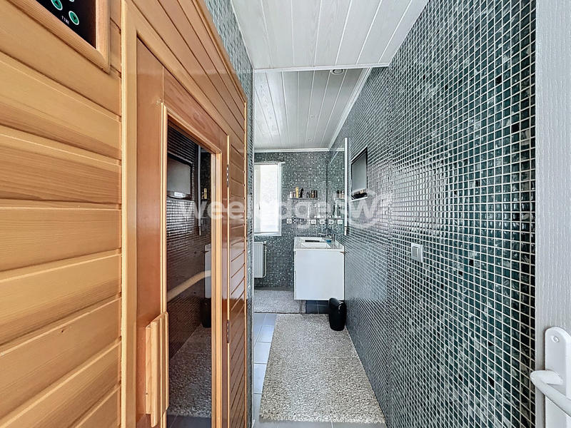 Villa - 200 m² - 7 pièces