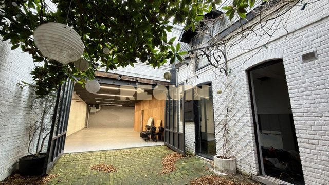 Loft - 200 m² - 3 pièces