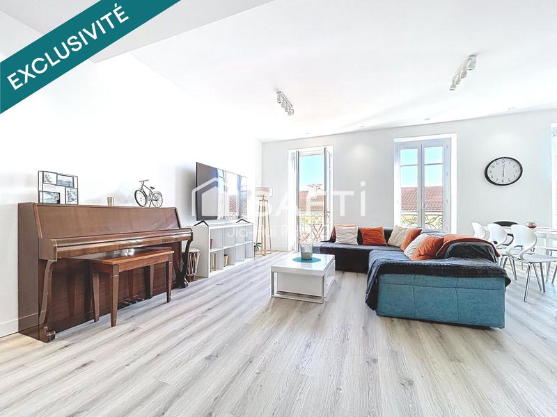 Appartement - 90 m² - 3 pièces