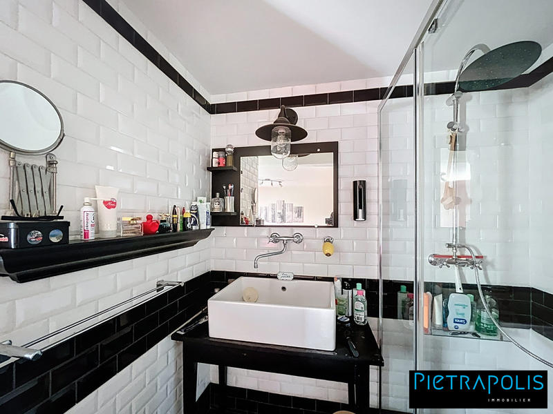 Maison - 191 m² - 7 pièces