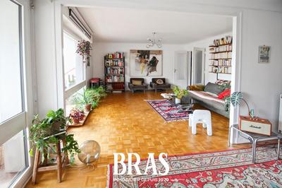 Appartement - 104 m² - 5 pièces