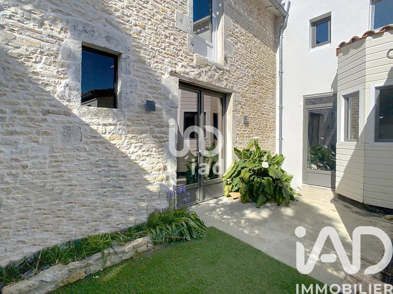 Maison - 210 m² - 7 pièces