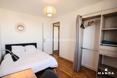 Chambre - 10 m² - 4 pièces