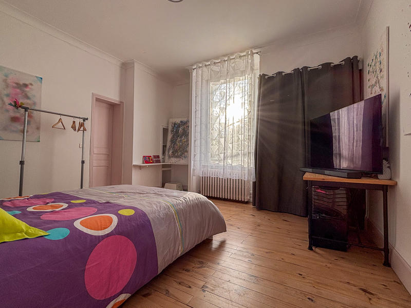 Propriété - 280 m² - 12 pièces