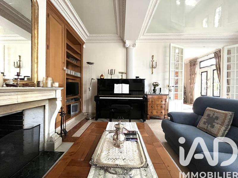 Maison - 200 m² - 6 pièces