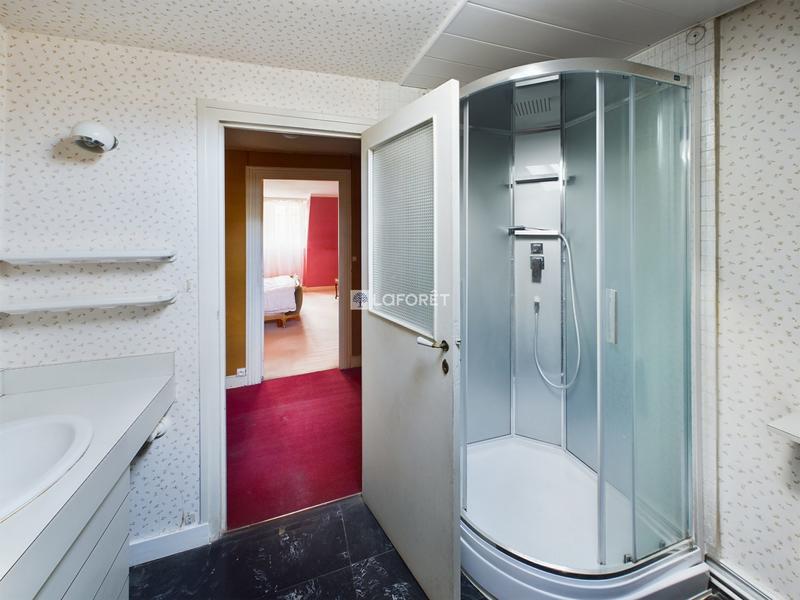 Maison traditionnelle - 190 m² - 10 pièces