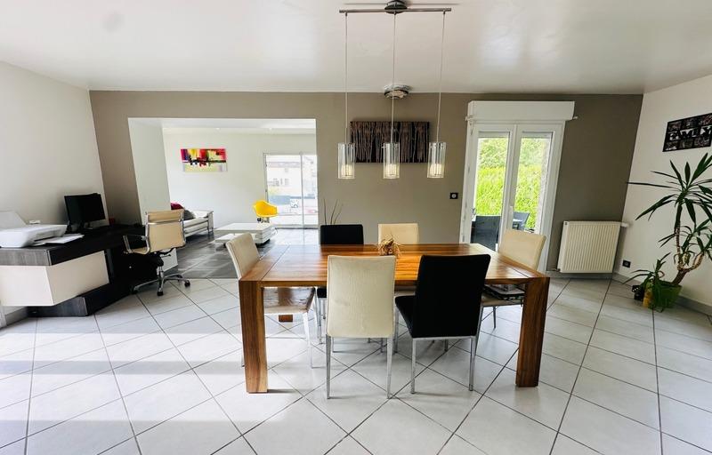 Maison - 122 m² - 5 pièces