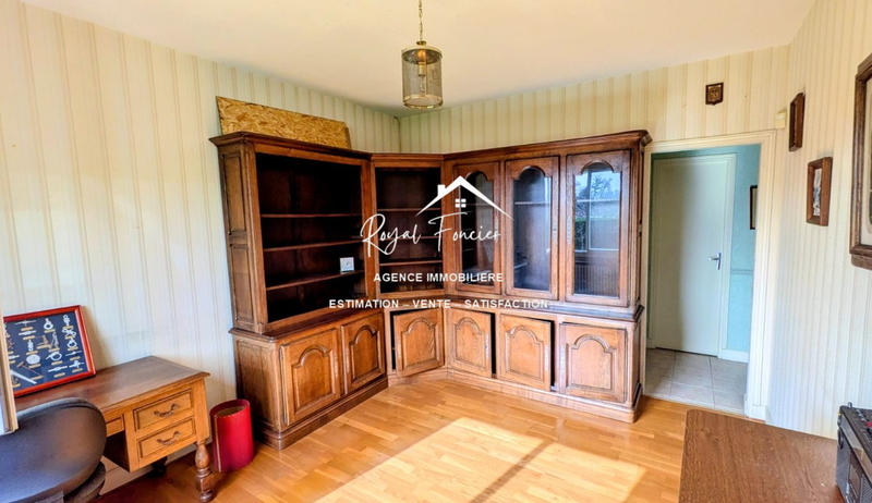 Maison - 317 m² - 10 pièces