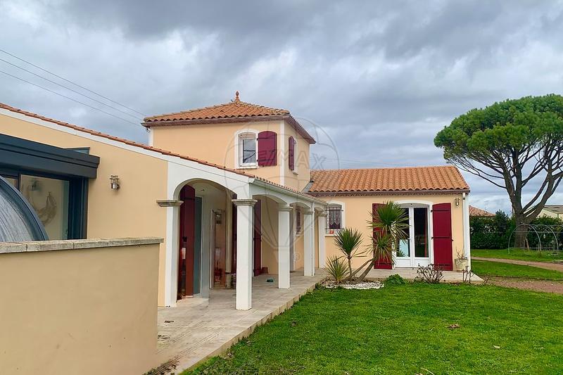 Villa - 218 m² - 7 pièces