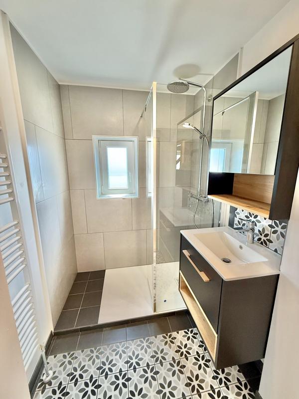 Maison - 121 m² - 7 pièces