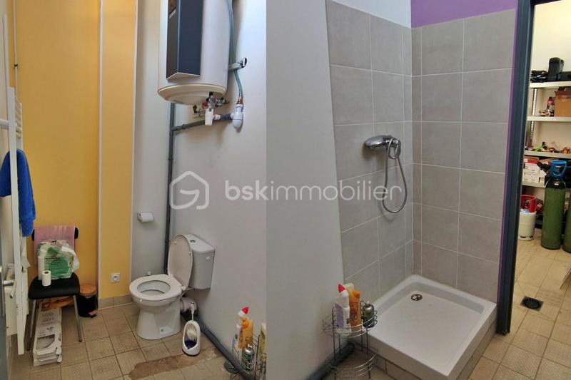 Entrepôt - 246 m² - 5 pièces