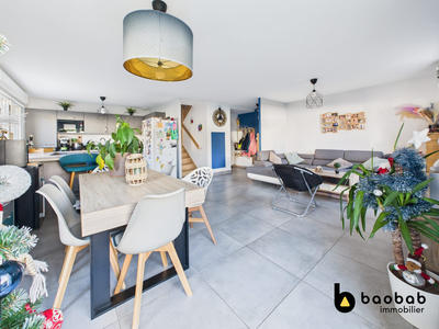 Appartement - 90 m² - 4 pièces