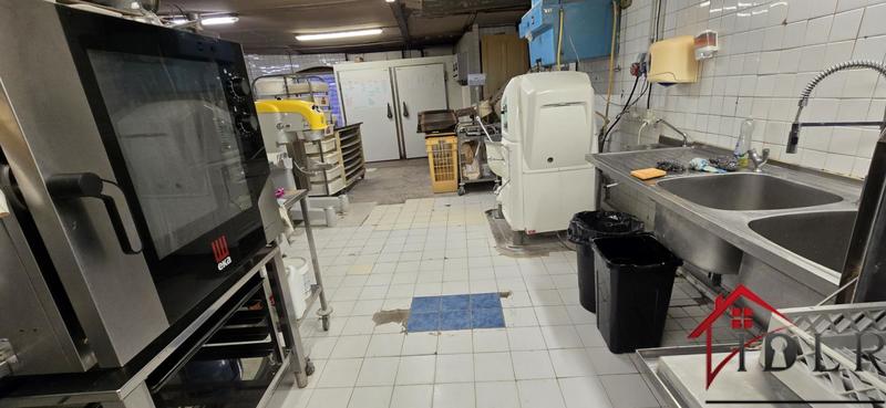 Fonds de commerce - Local commercial - 200 m²