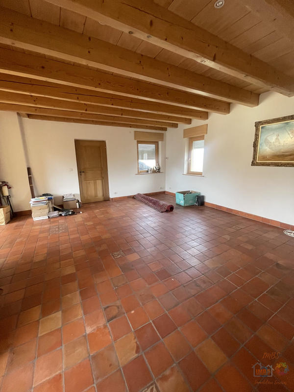 Maison - 269 m² - 9 pièces