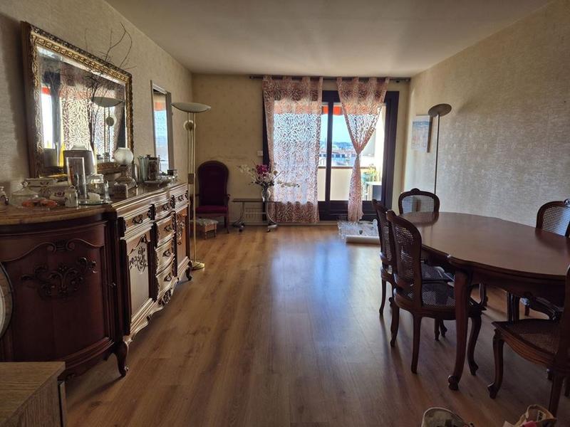 Appartement - 83 m² - 3 pièces