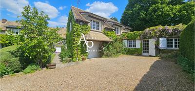 Maison - 301 m² - 9 pièces