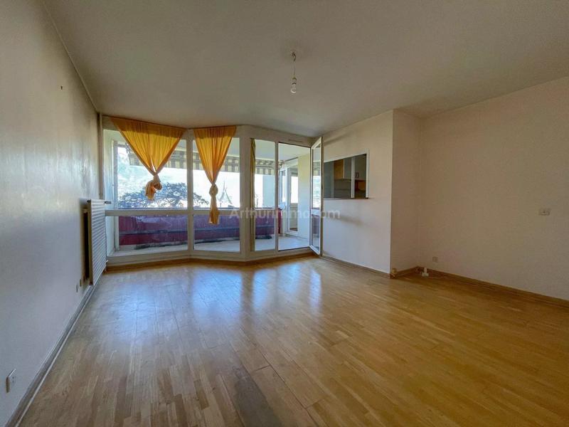 Appartement - 77 m² - 3 pièces