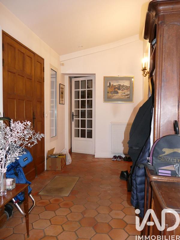 Maison - 228 m² - 12 pièces