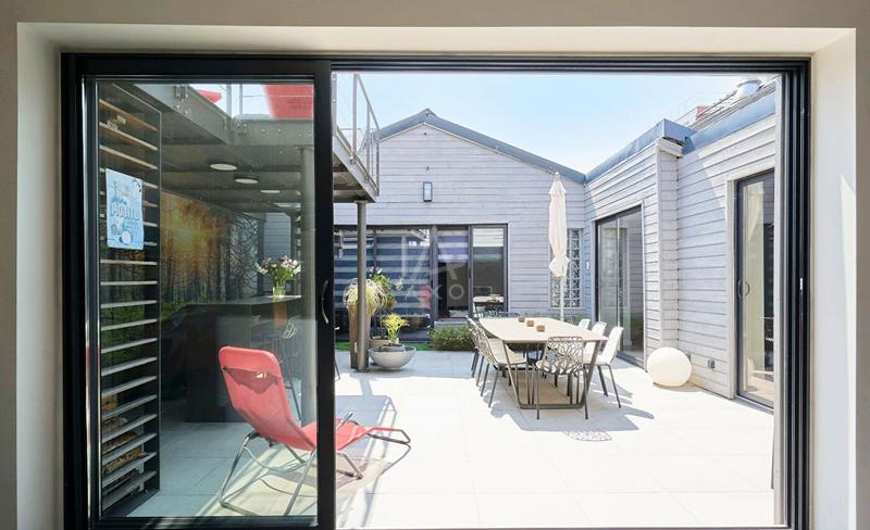 Maison - 286 m² - 8 pièces