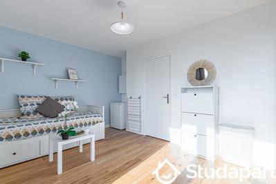 Chambre - 11 m² - 1 pièce