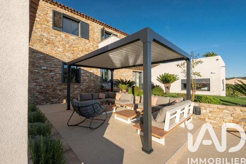 Maison de maîtres - 360 m² - 10 pièces