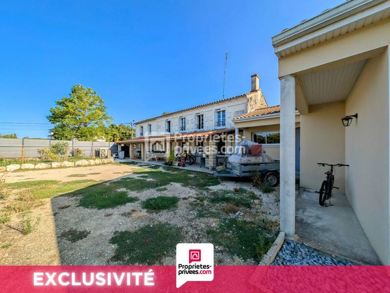 Maison - 222 m² - 9 pièces