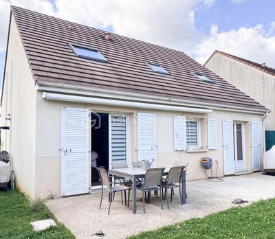 Maison traditionnelle - 124 m² - 5 pièces