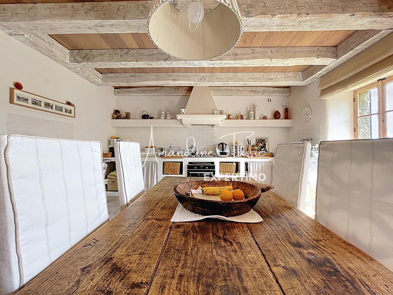 Maison - 224 m² - 8 pièces