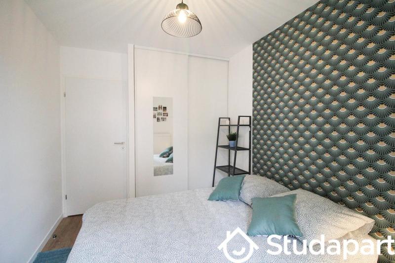 Chambre - 11 m² - 1 pièce