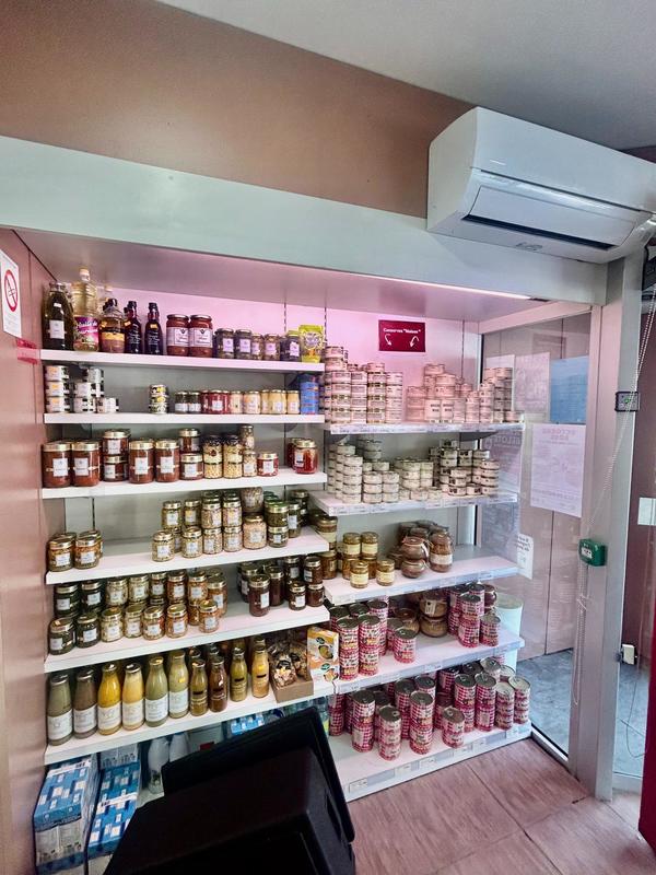 Local commercial - 706 m² - 8 pièces