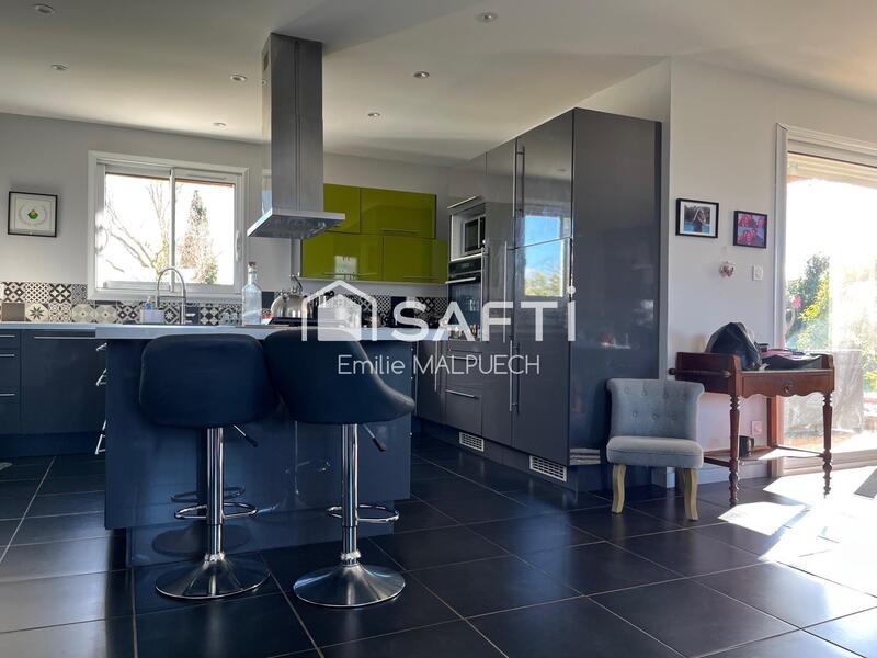 Maison - 136 m² - 5 pièces